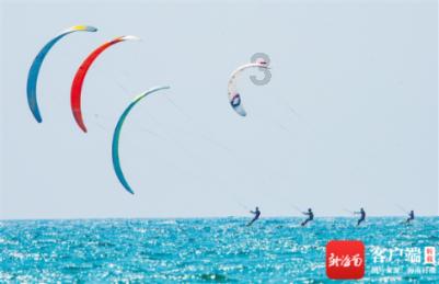 【视频】出彩2024!半岛“两会特刊”进会场,获点赞